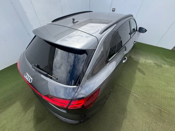 2025 Audi E-tron