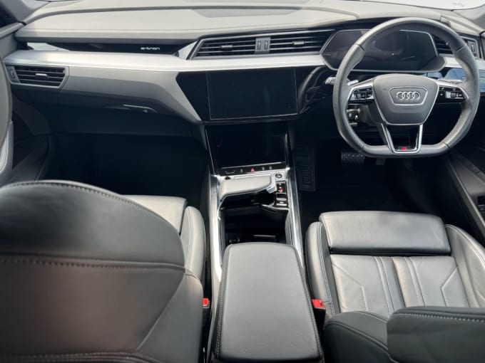 2025 Audi E-tron