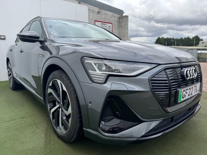 2025 Audi E-tron