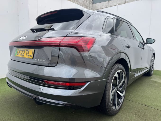 2025 Audi E-tron