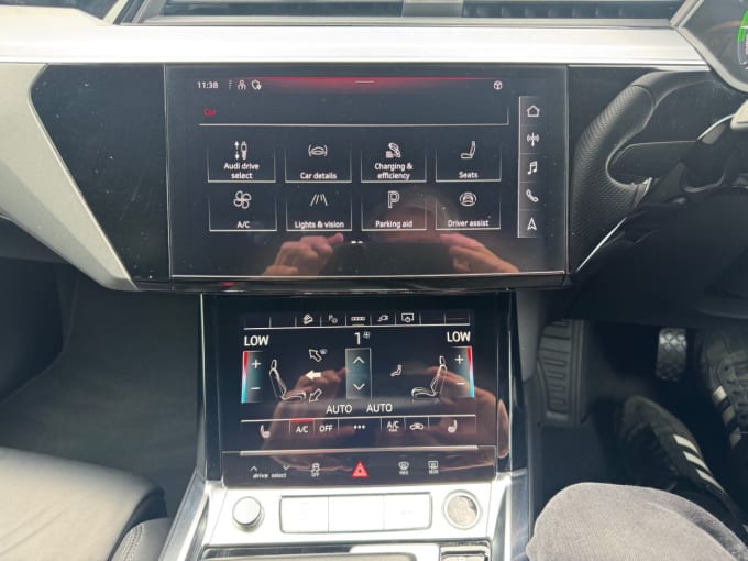 2025 Audi E-tron