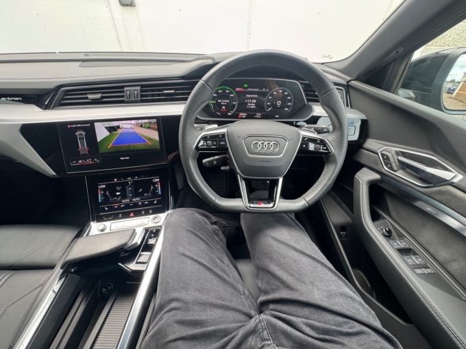 2025 Audi E-tron