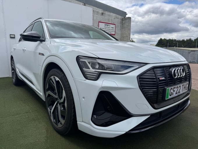 2025 Audi E-tron