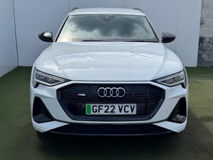 2025 Audi E-tron