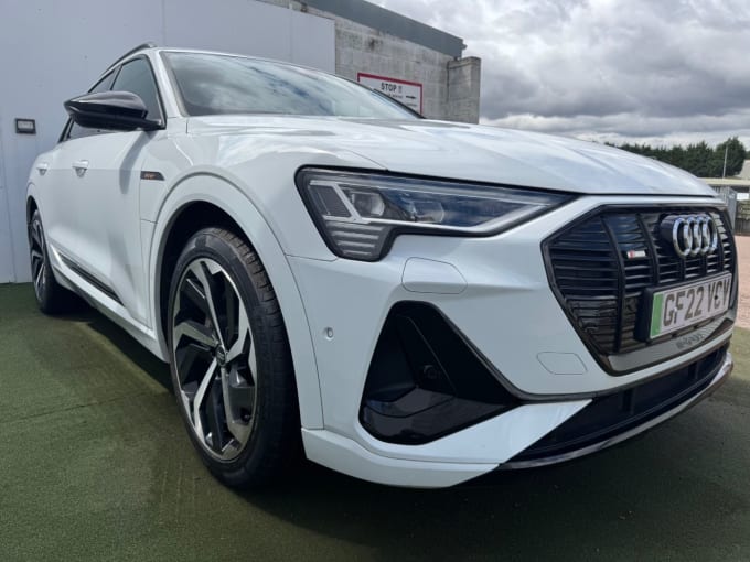 2025 Audi E-tron