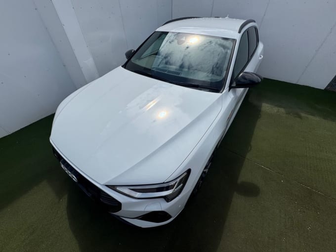 2025 Audi E-tron