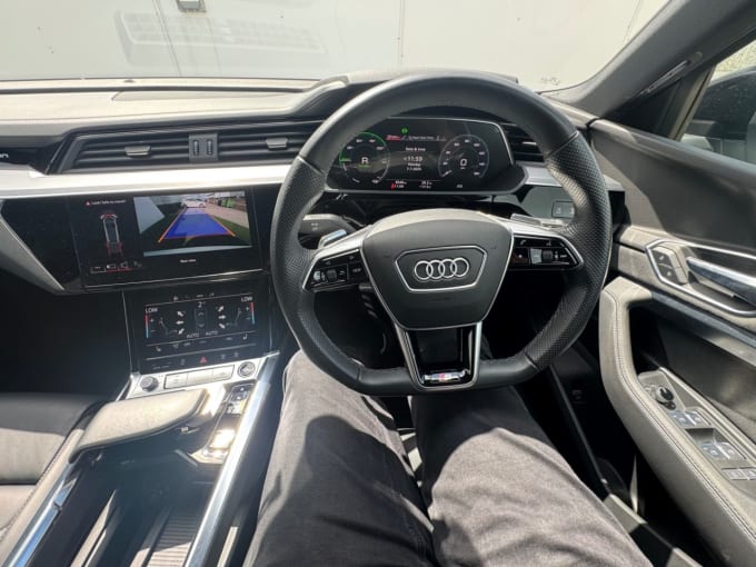 2025 Audi E-tron