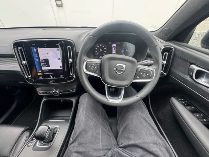 2025 Volvo Xc40