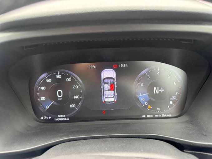 2025 Volvo Xc40