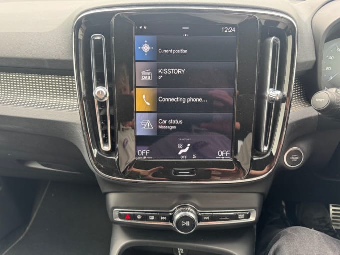 2025 Volvo Xc40