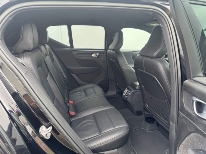 2025 Volvo Xc40