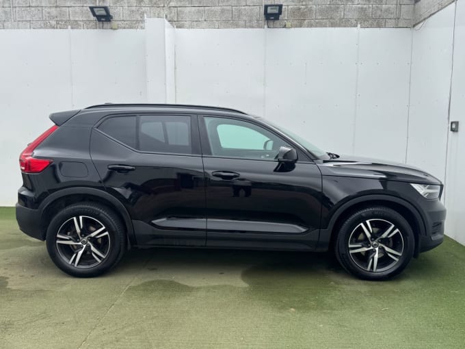 2025 Volvo Xc40