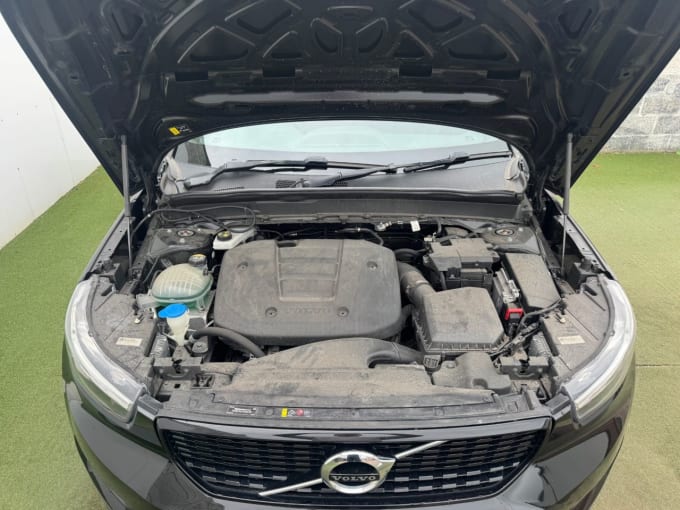 2025 Volvo Xc40