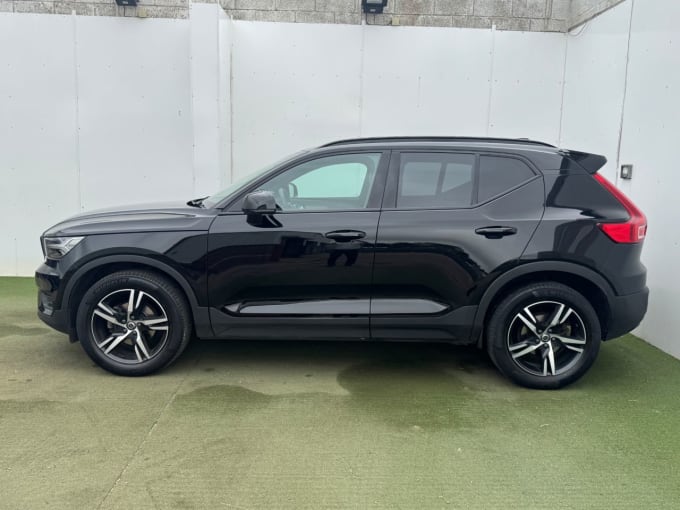 2025 Volvo Xc40