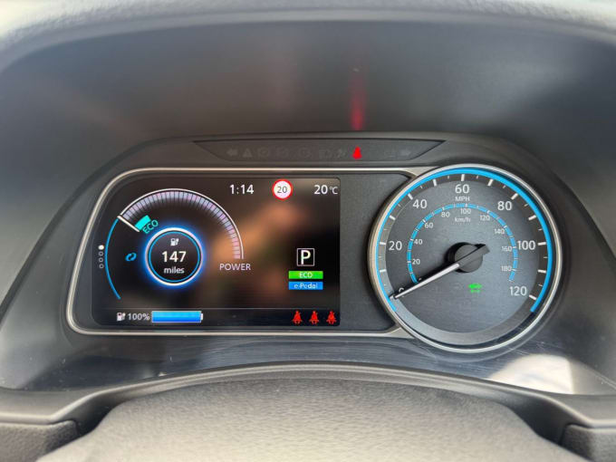 2025 Nissan Leaf