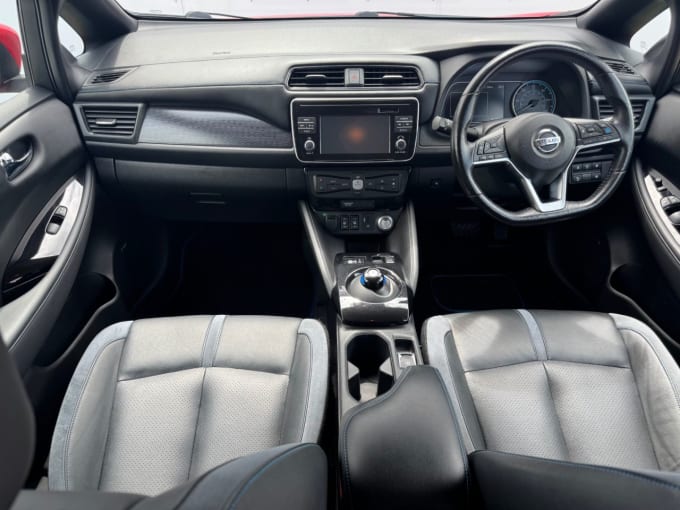 2025 Nissan Leaf