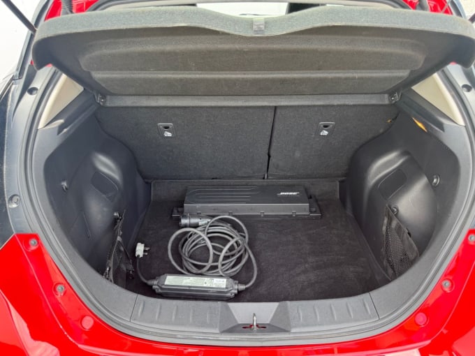 2025 Nissan Leaf