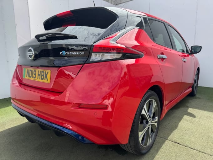 2025 Nissan Leaf