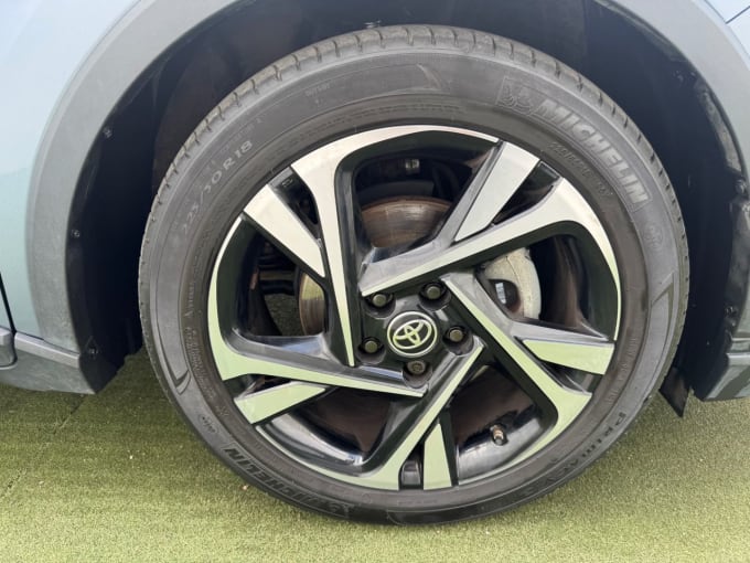 2025 Toyota C-hr