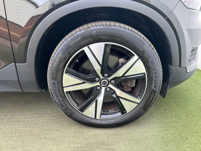 2025 Volvo Xc40