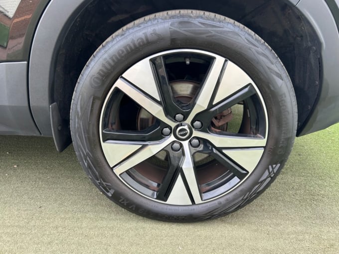 2025 Volvo Xc40