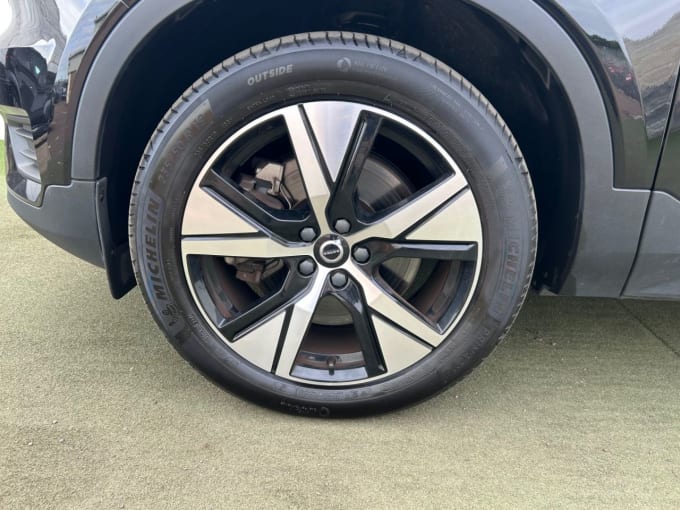 2025 Volvo Xc40