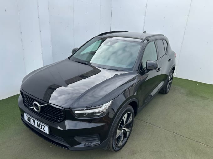 2025 Volvo Xc40