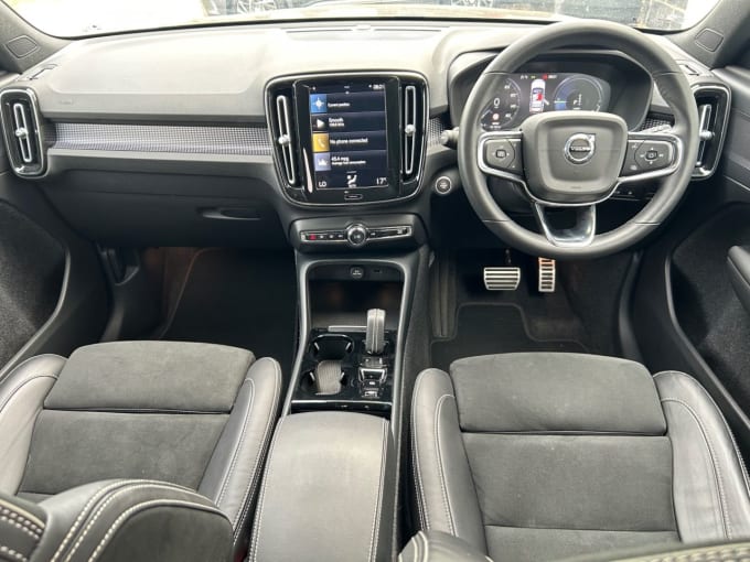 2025 Volvo Xc40