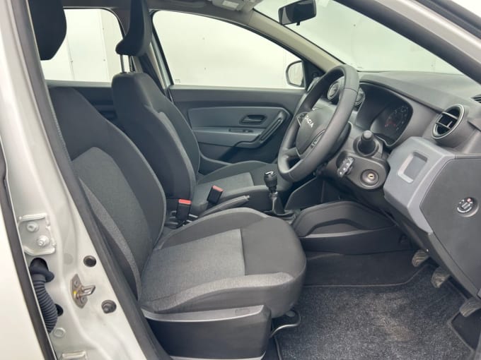 2025 Dacia Duster