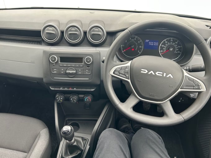 2025 Dacia Duster