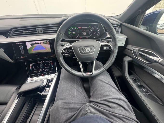 2025 Audi E-tron