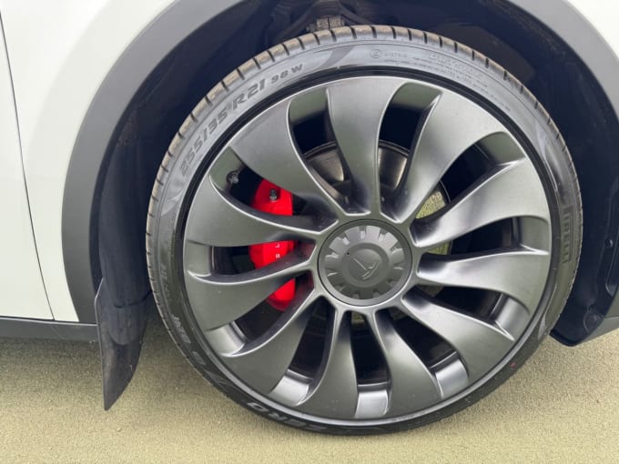 2025 Tesla Model Y