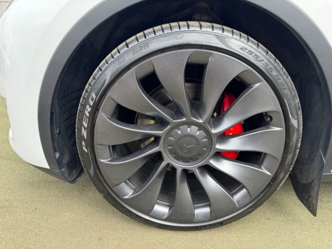 2025 Tesla Model Y