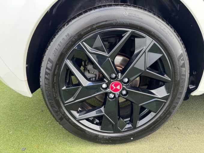 2025 Ds Automobiles Ds 4