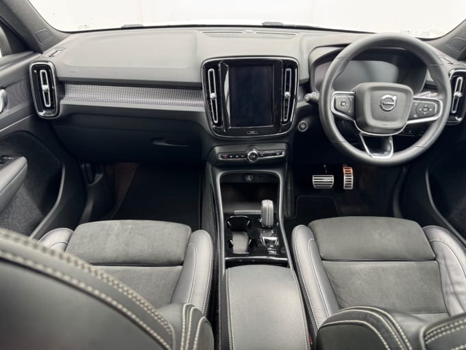 2025 Volvo Xc40