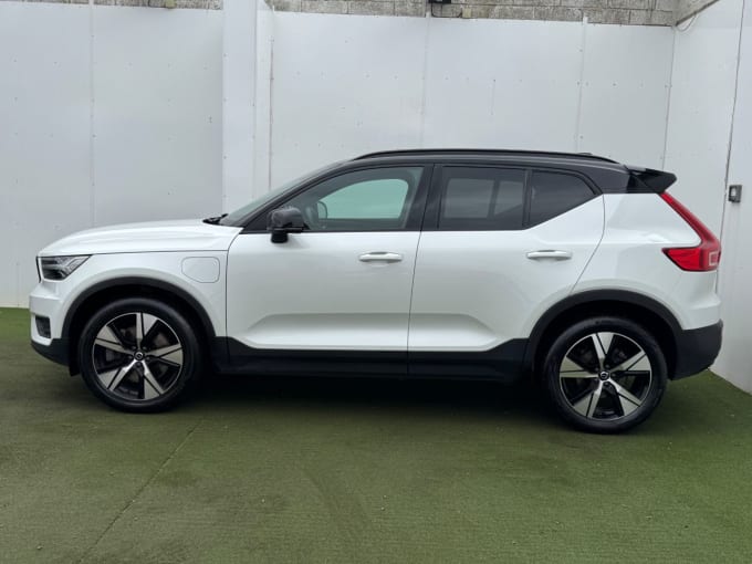 2025 Volvo Xc40
