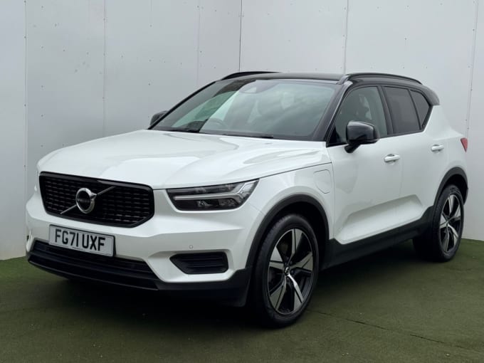 2025 Volvo Xc40