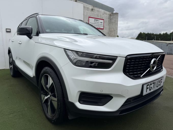 2025 Volvo Xc40