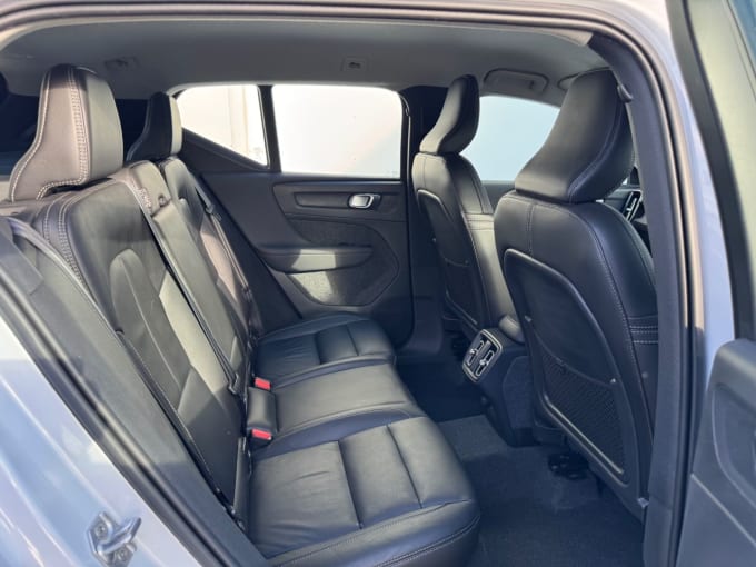 2025 Volvo Xc40