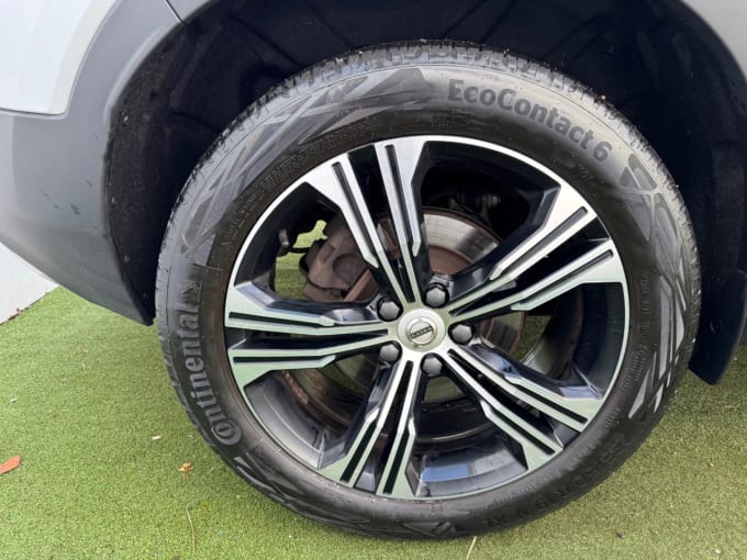 2025 Volvo Xc40