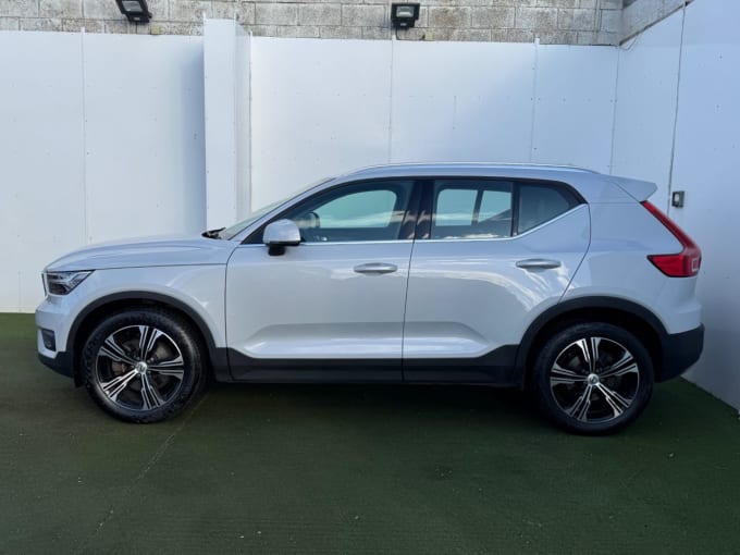 2025 Volvo Xc40