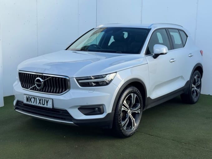 2025 Volvo Xc40
