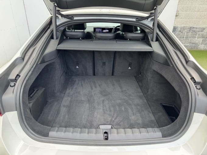 2022 BMW I4