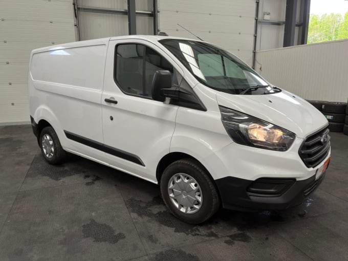 2024 Ford Transit Custom