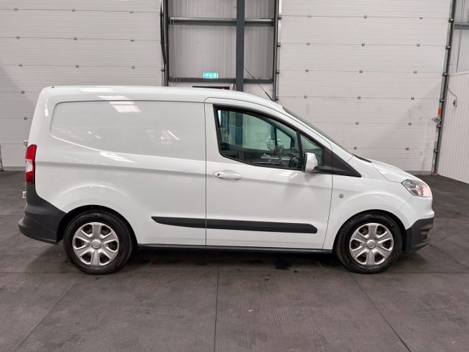 2025 Ford Transit Courier