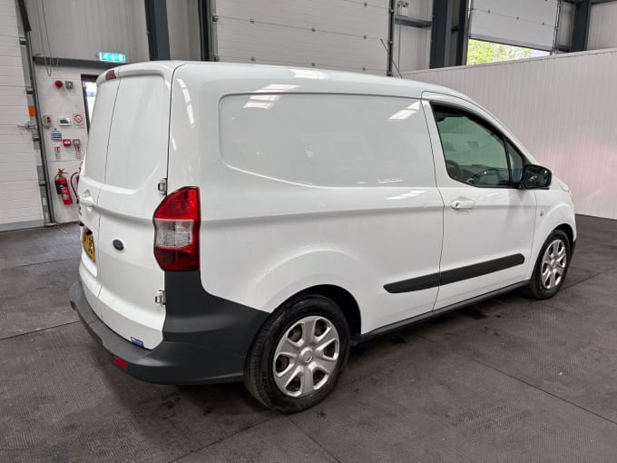 2025 Ford Transit Courier