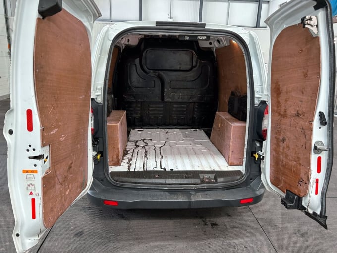 2025 Ford Transit Courier