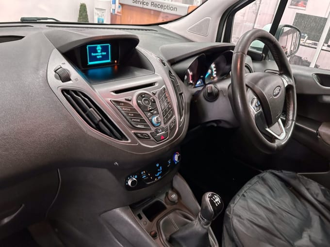 2025 Ford Transit Courier