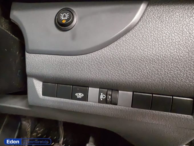 2025 Peugeot Expert