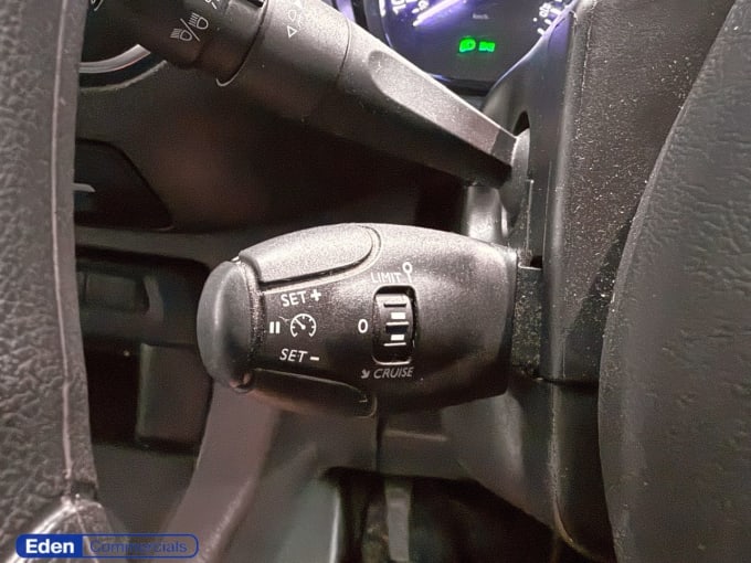2025 Peugeot Expert